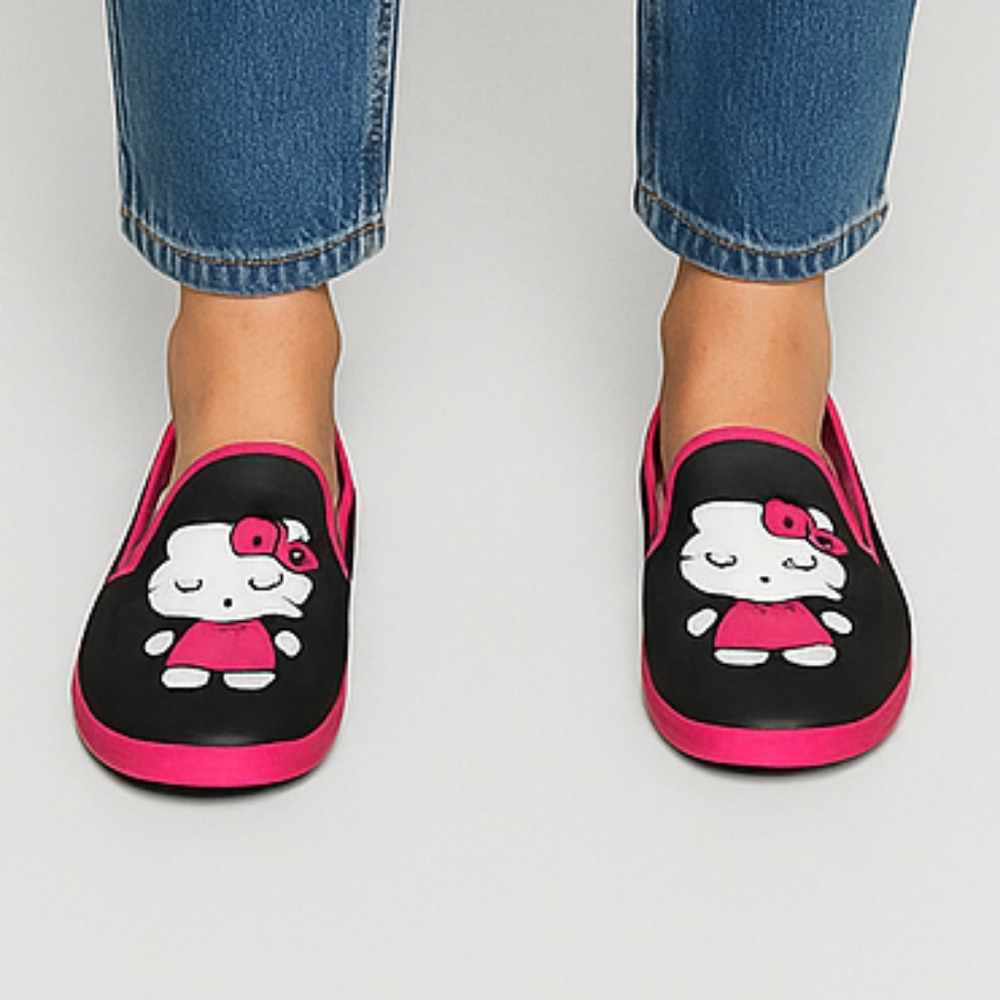 RARE Vintage 2008 Vans x Hello Kitty Slip On Shoes Sneakers Black Pink Size 7.5